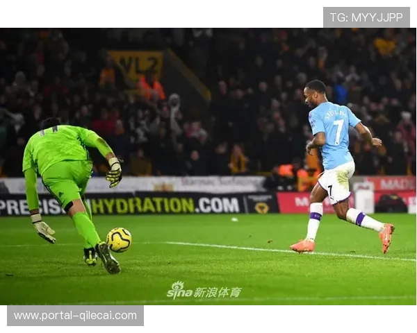 哈兰德点球被扑后头球破门,展现射手韧性 哈兰德点球被扑后头球破门,展现射手韧性