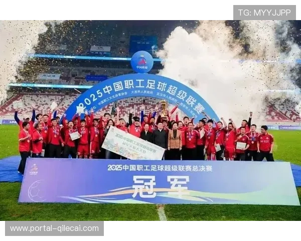 职工足球联赛浦发银行点球晋级，草根球员展现职业水准